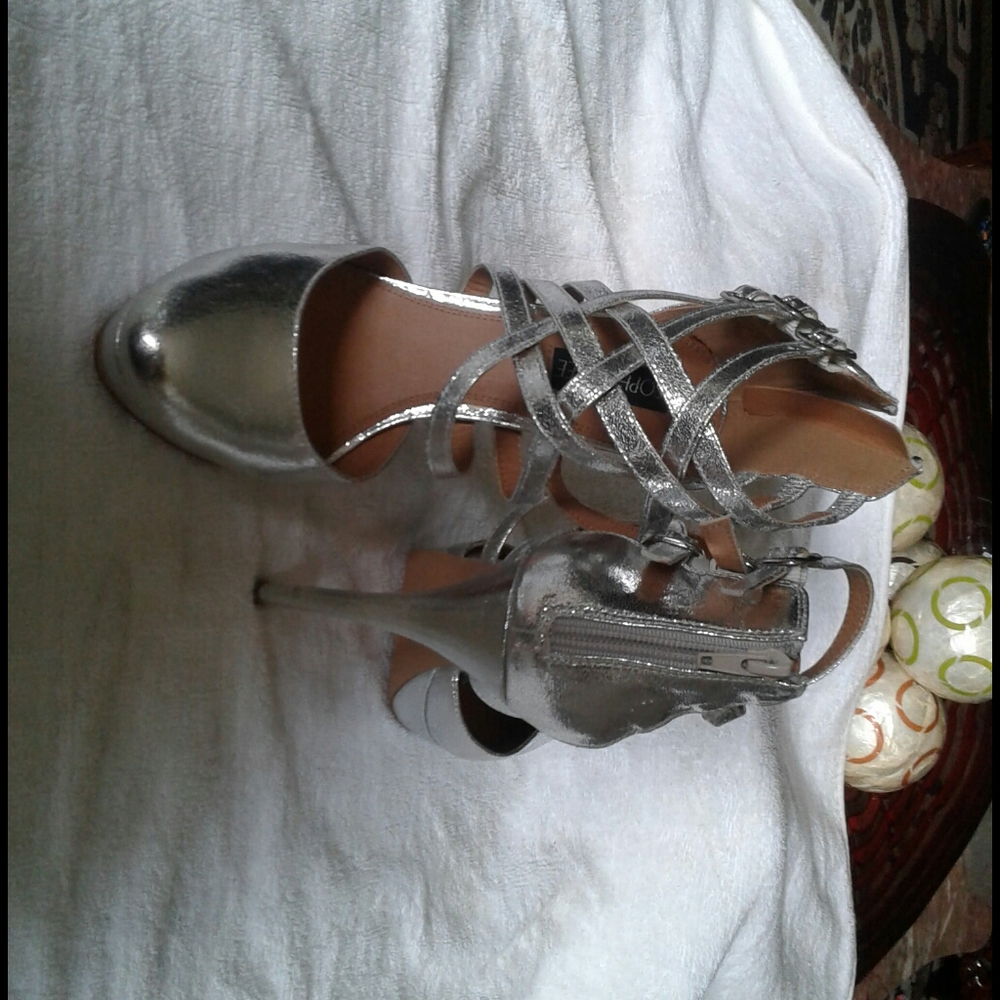 Shoes - Picture 2 of 2